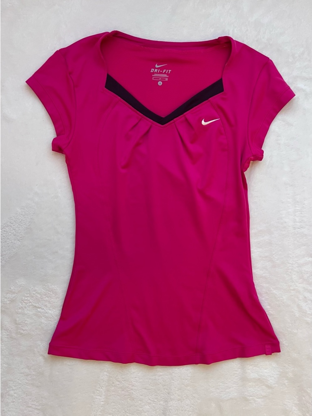 Nike Dry-Fit Women’s Fuchsia Tennis Outfit (2 pieces) - Picture 5 of 16